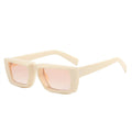 Sonnenbrille im Farbton Sand mit rosa Gläsern – blockiger Kunststoffrahmen, rechteckig, ohne Gravur oder Logo