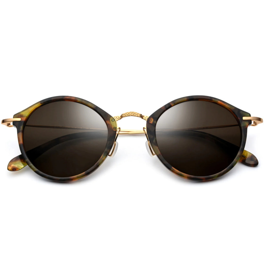 Runde Sonnenbrille mit braun getöntem Glas und gemustertem Rahmen – goldener Steg, ohne Gravur