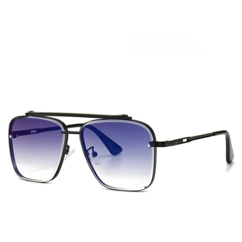 Gradient-Sonnenbrille mit silbernem Rahmen und blauen Gläsern