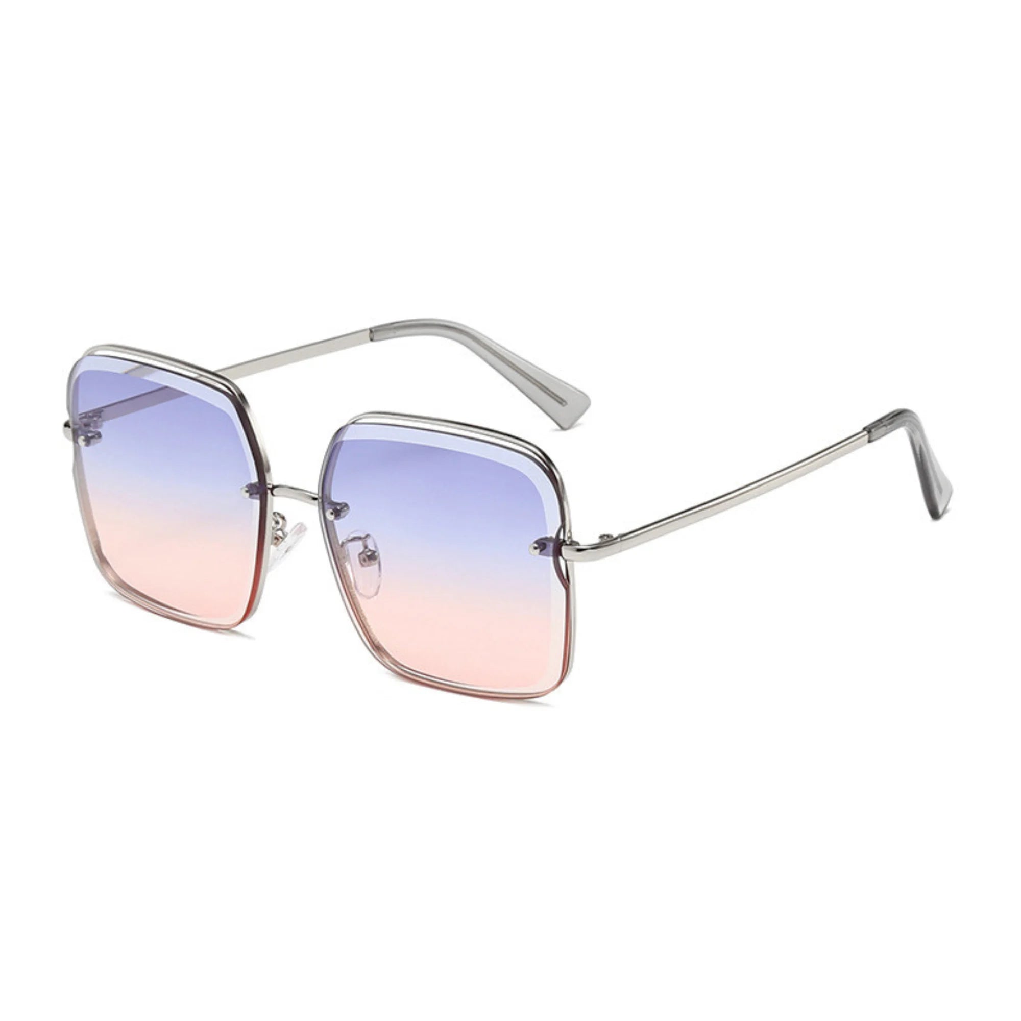 Sonnenbrille im Quadratstil mit kühlem Farbverlauf – silberner Rahmen, klar konturiert.