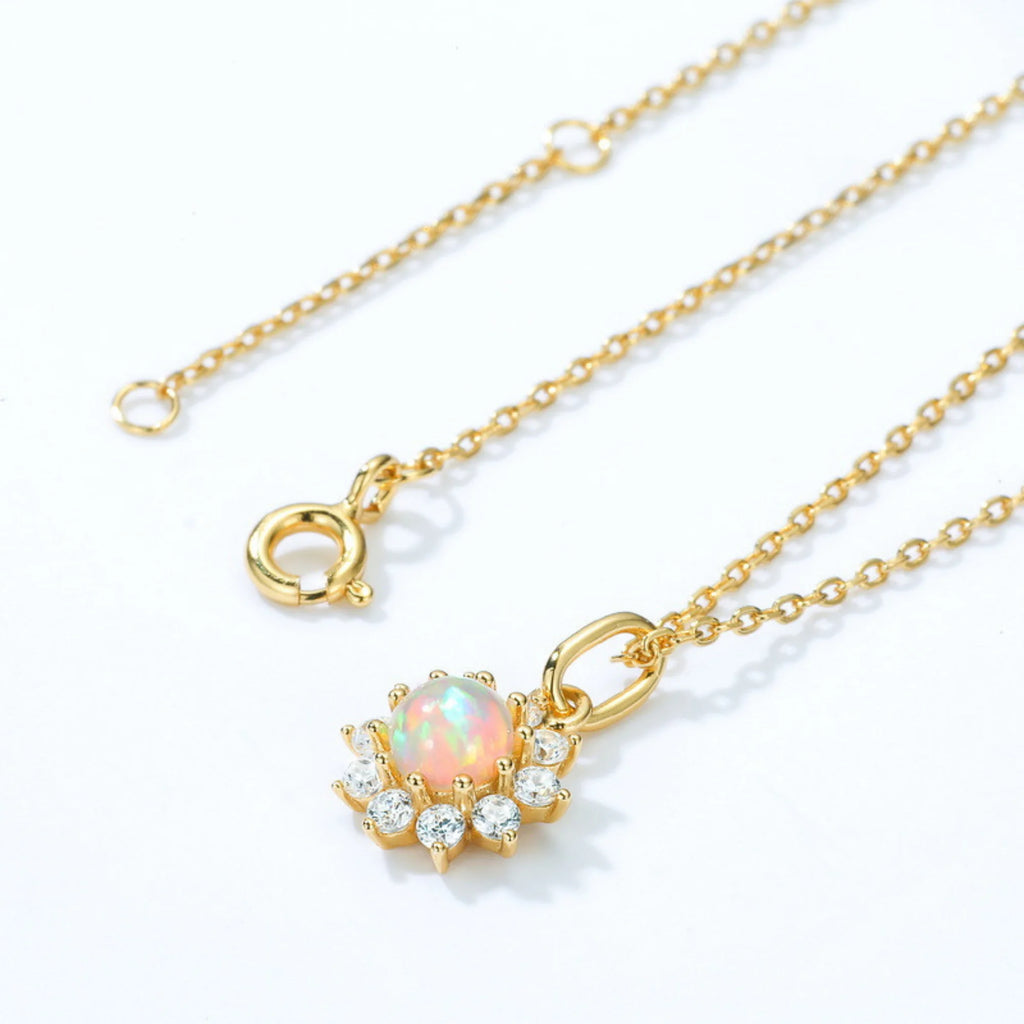 Sonnenkette aus 925 Silber – feines Design mit zentralem Lichtpunkt, modern und symbolisch