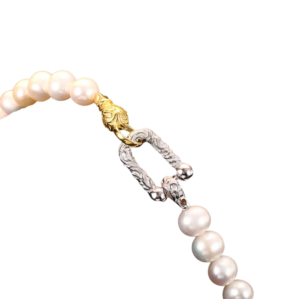 Naturweisses Perlenarmband mit geprägter 925 Silber-Verschlusseinheit in Gold-Silber-Kombination