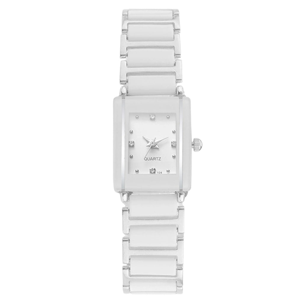 Uhr mit weissem Gliederarmband und rechteckigem Zifferblatt in silberner Einfassung