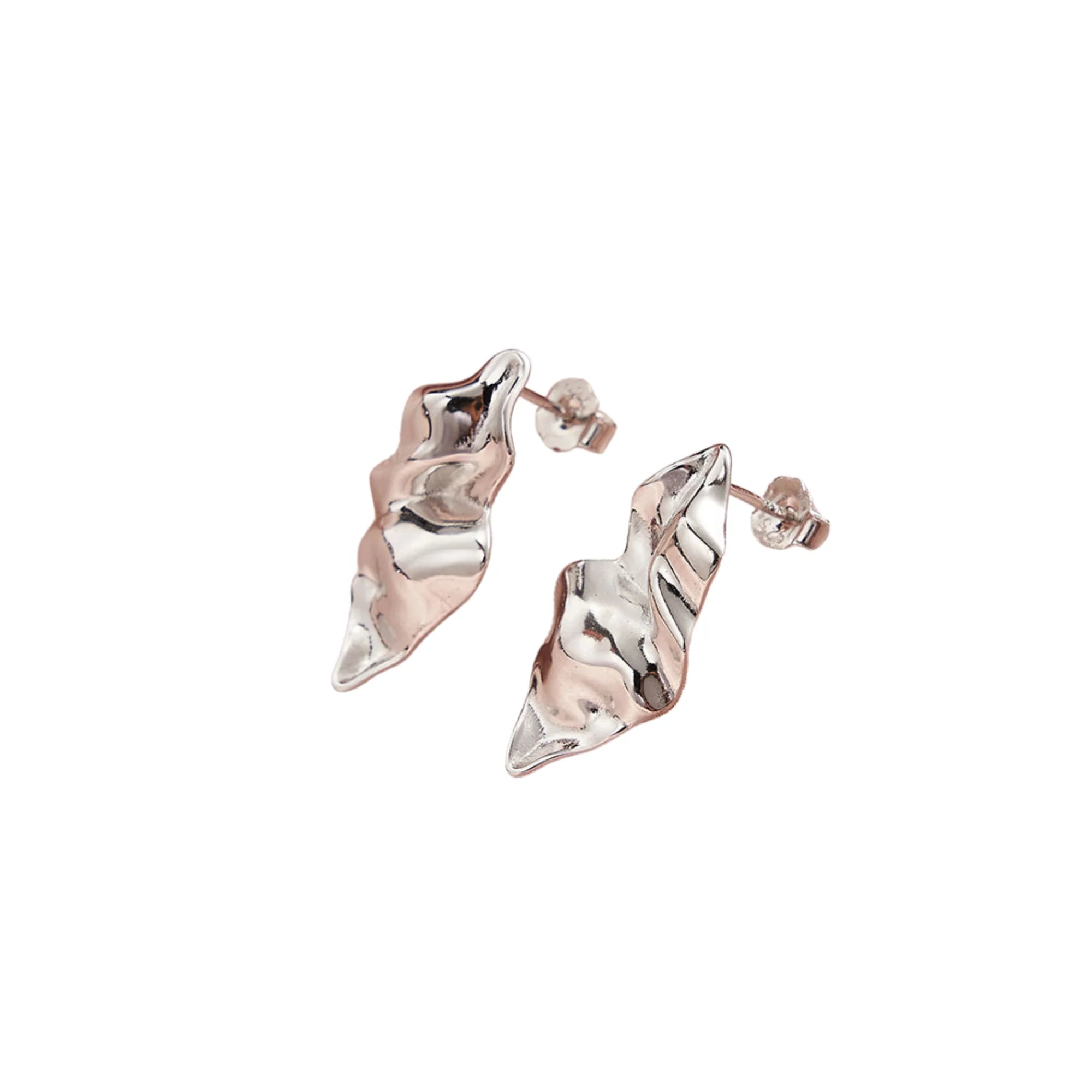 Silber-roséfarbene Ohrringe – asymmetrisch geformt, ohne Stilbindung