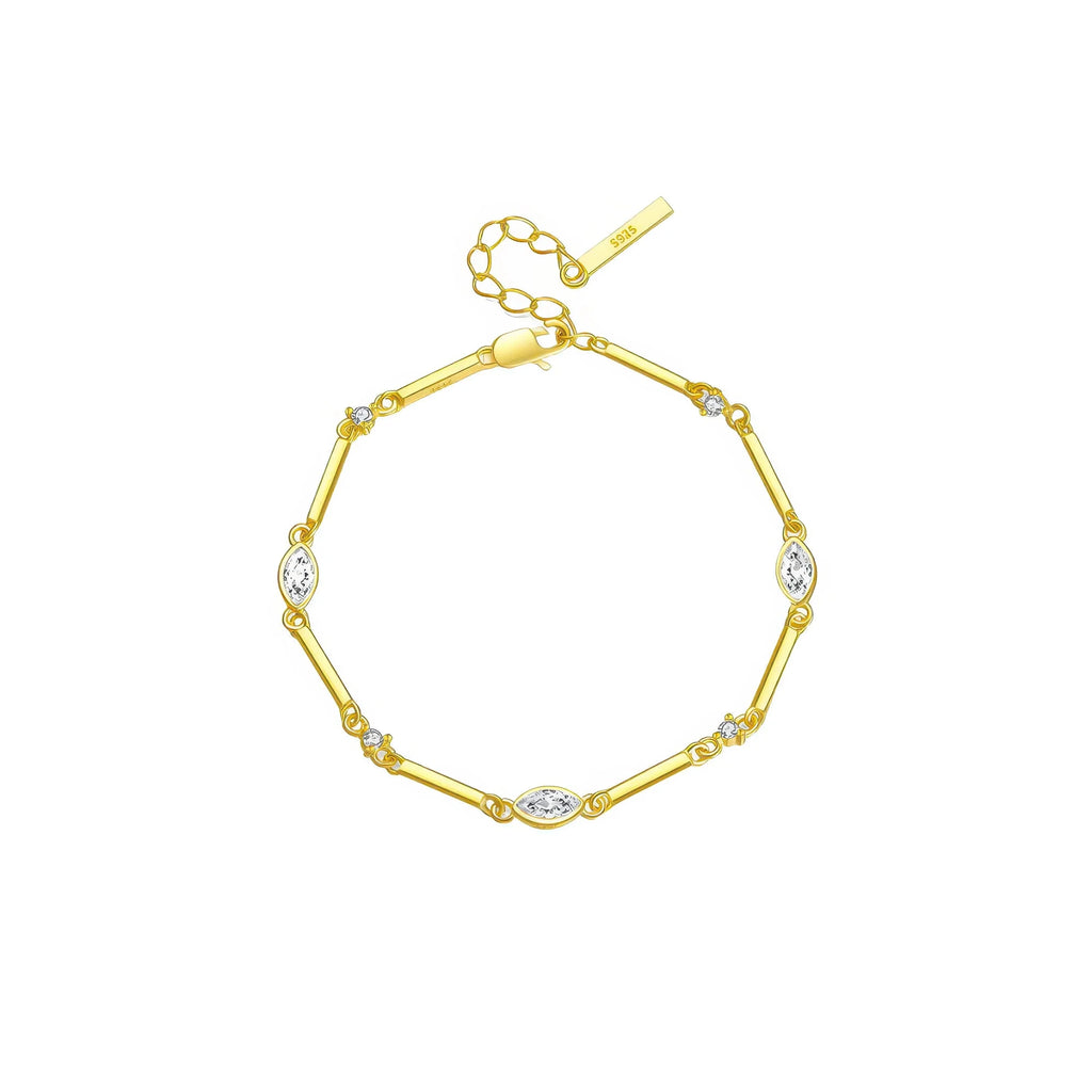 Vergoldetes 925 Silber Armband – modernes minimalistisches Design in 18K Goldoptik, ideal für elegante Outfits